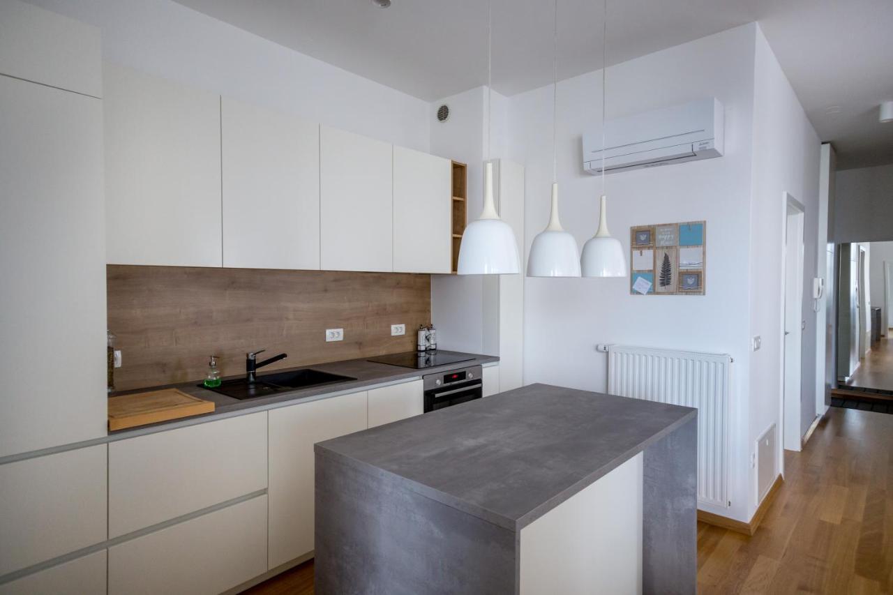 Auredius Deluxe Sea Apartment كوبر المظهر الخارجي الصورة